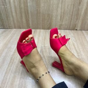 Talons carrés  – élégance et confort